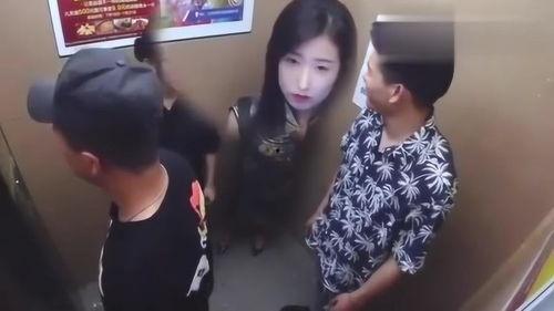 网红小哥在电梯唱歌视频,瞬间点燃网友热情！