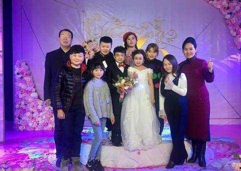 网红宁夏袖珍人照片,宁夏网红展现生命力量与独特魅力