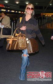 明星背lv街拍,明星演绎LV经典款型街拍风采