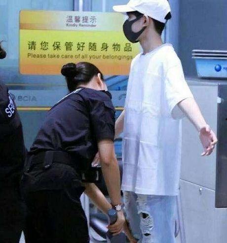 明星的安检照,揭秘明星们的“平凡”一面