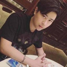 快手娱乐圈吃瓜主播是谁,揭秘娱乐圈幕后故事